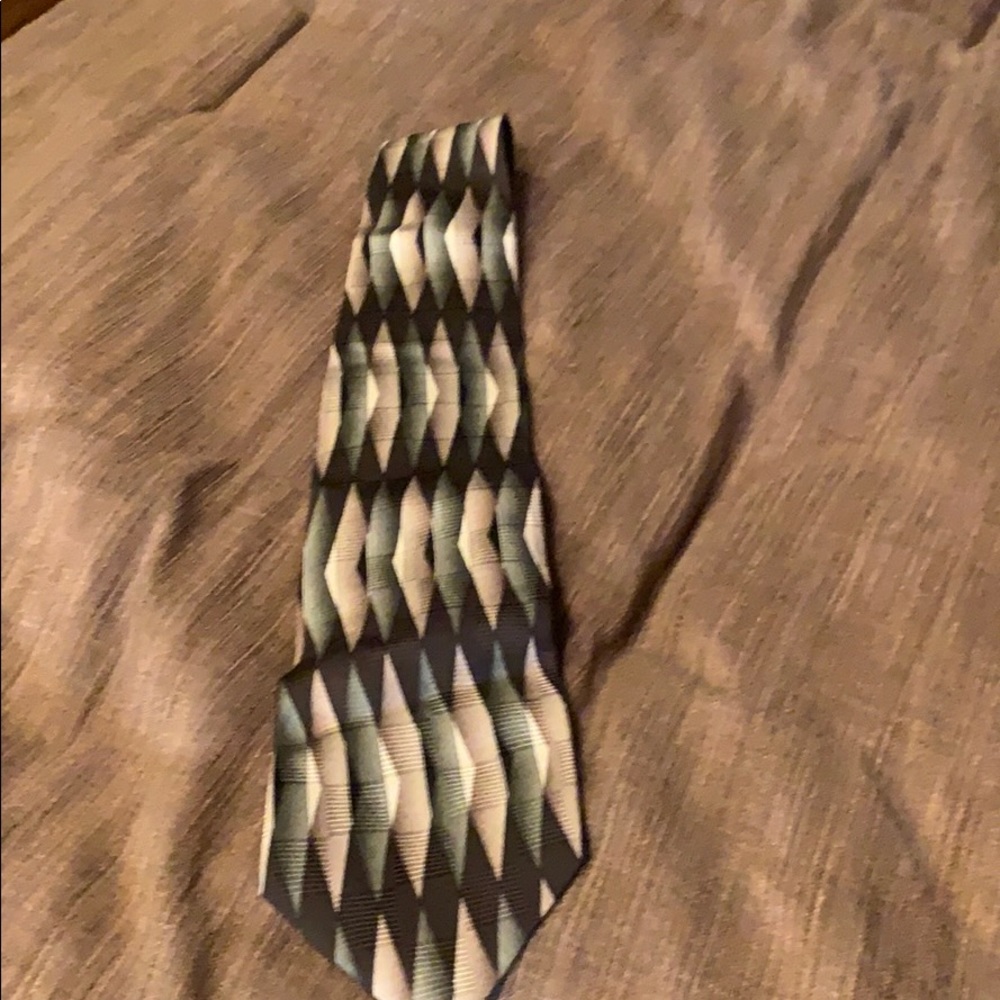 100% silk ! Jay Jacobs  tie excellent condition